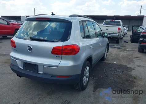 2017 Volkswagen Tiguan 2.0T/2.0T S z USA, uszkodzony, nr VIN WVGAV7AX7HK015441